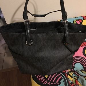 Black Michael Kors Purse!!!